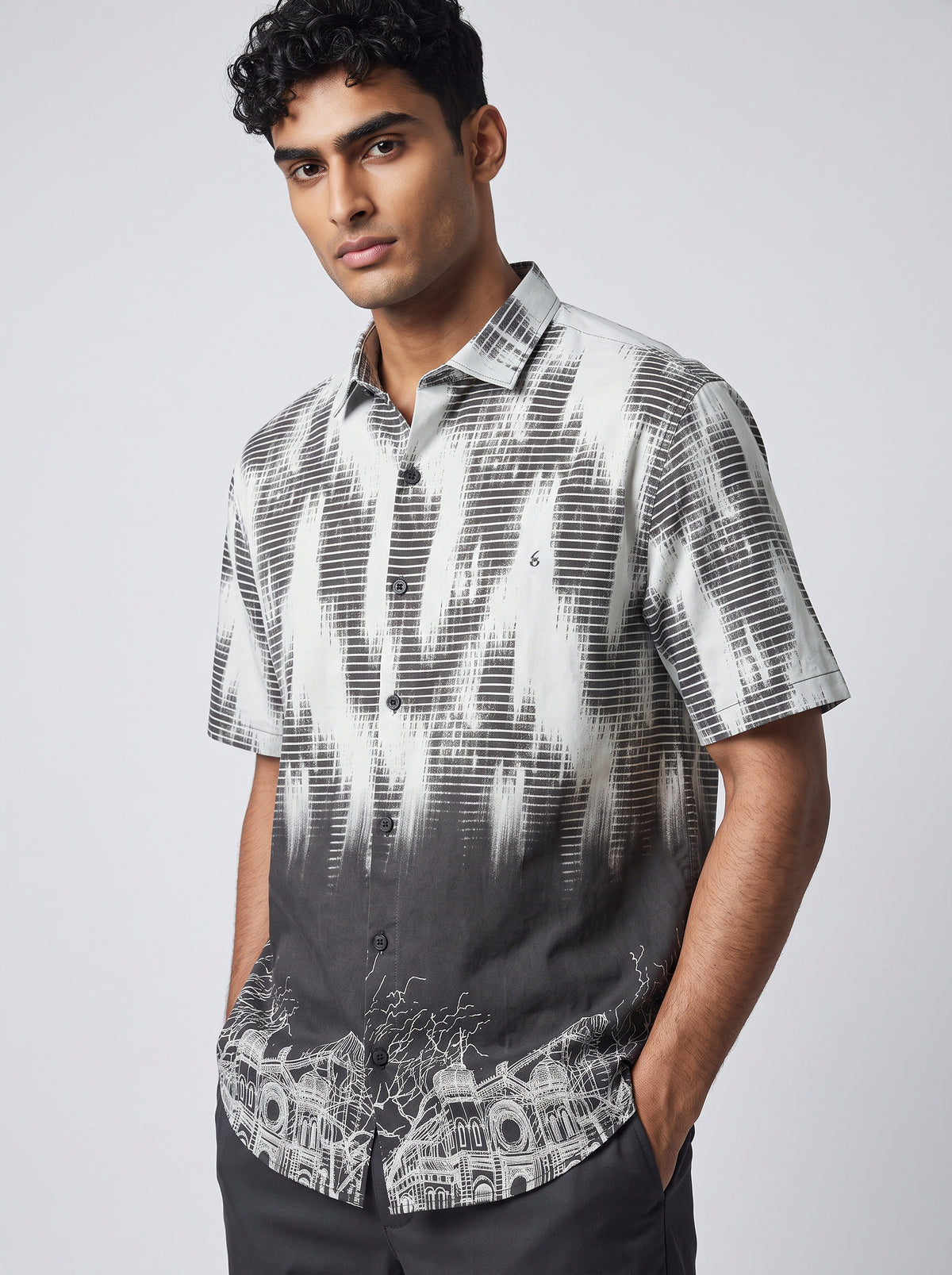 Half sleeve bottom print shirt